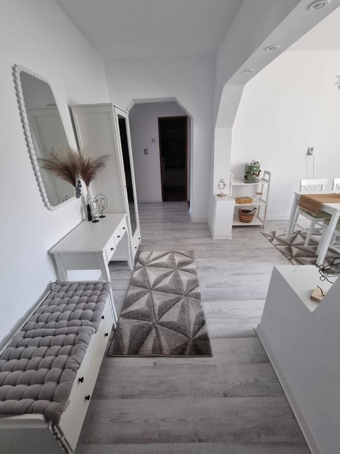 Clau Home Hunedoara Zewnętrze zdjęcie