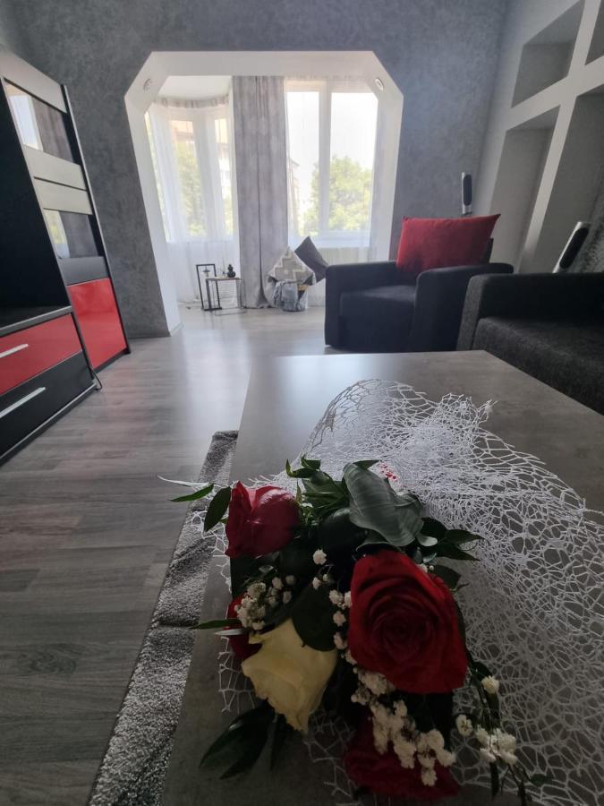 Clau Home Hunedoara Zewnętrze zdjęcie